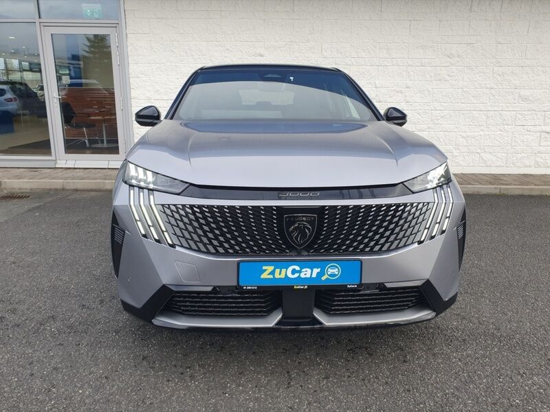 More views of Peugeot 3008