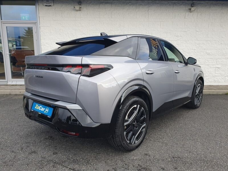 More views of Peugeot 3008