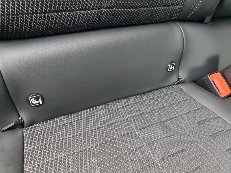 More views of Peugeot 3008