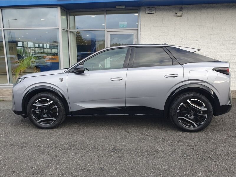 More views of Peugeot 3008