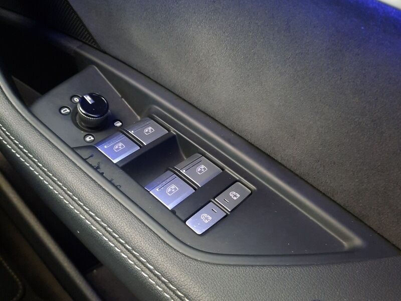 More views of Audi e-tron