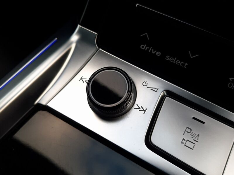 More views of Audi e-tron