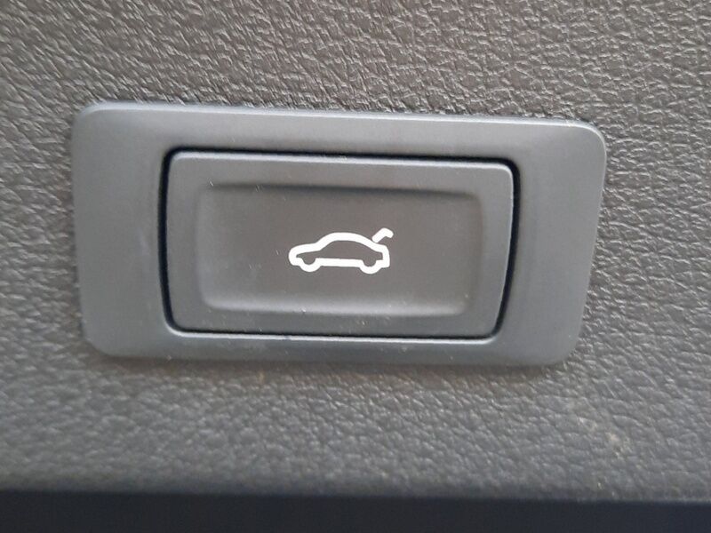 More views of Audi e-tron