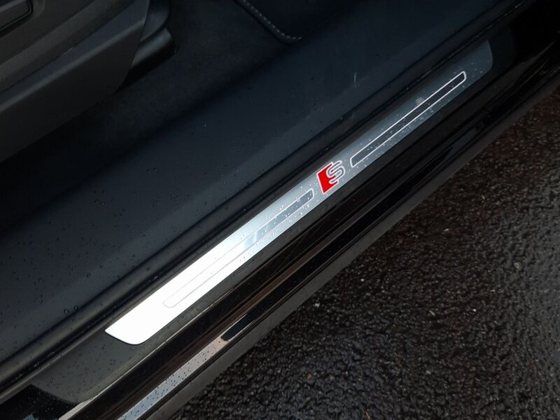 More views of Audi e-tron