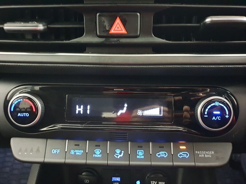 More views of Hyundai KONA