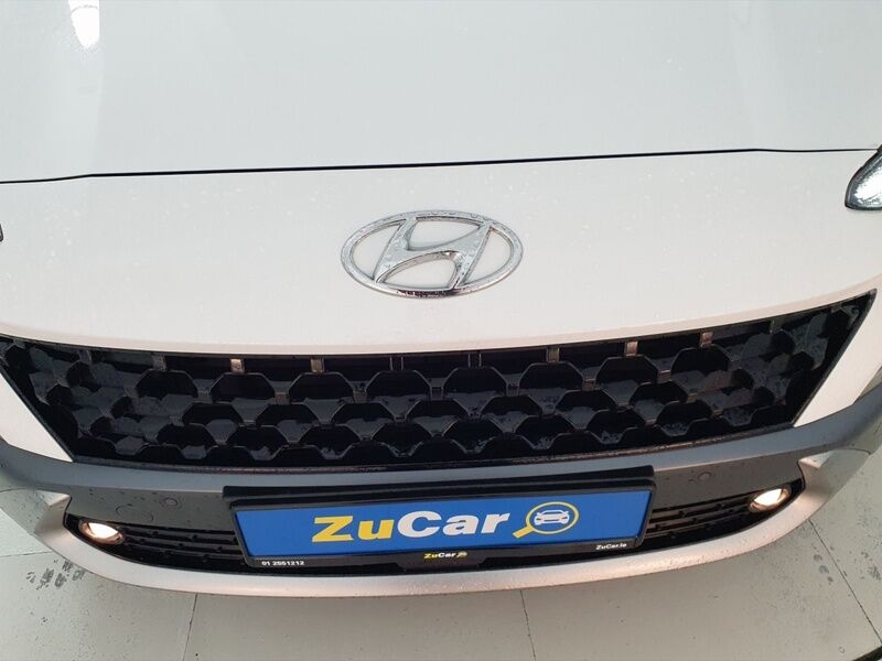 More views of Hyundai KONA