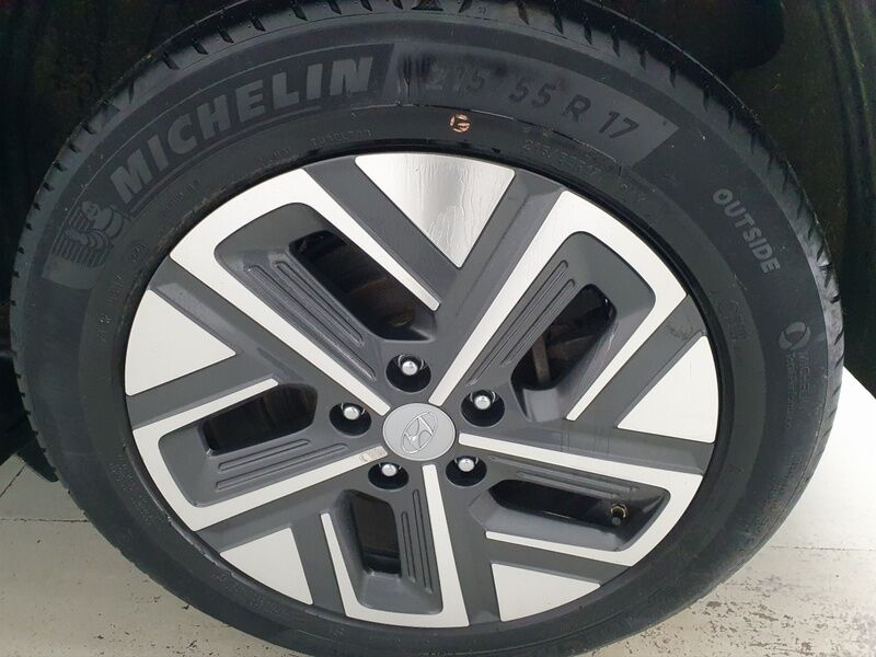 More views of Hyundai KONA