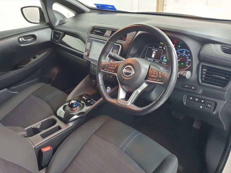 More views of Nissan Leaf