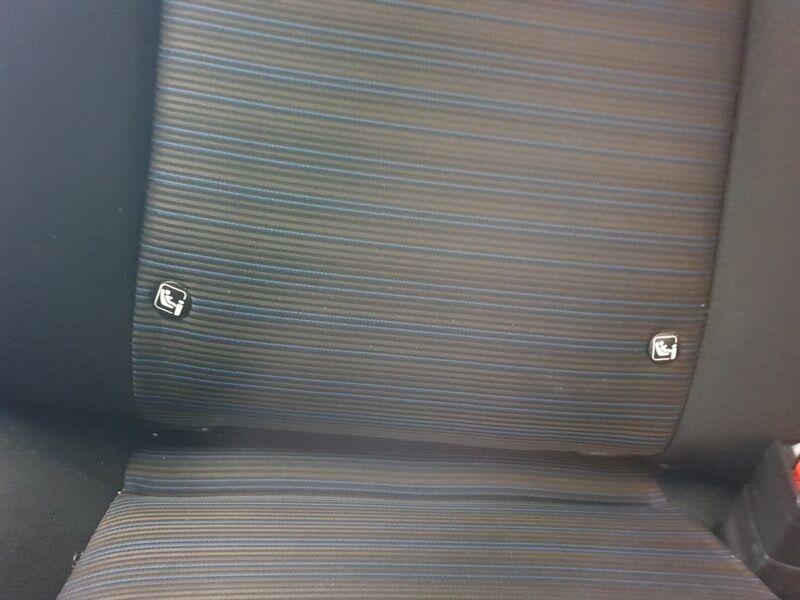 More views of Nissan Leaf