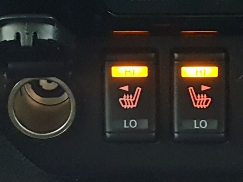 More views of Nissan Leaf