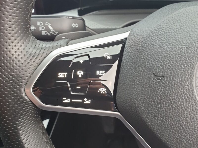 More views of Volkswagen Golf