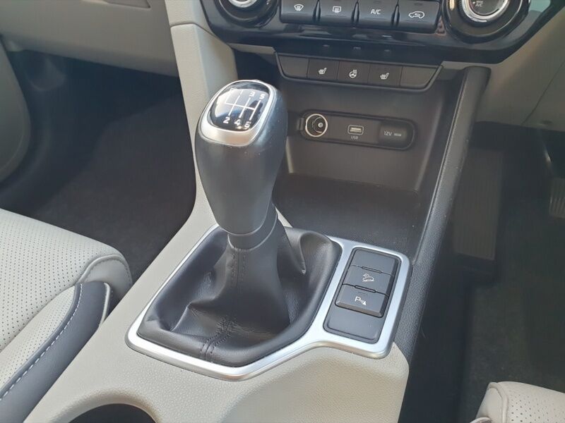 More views of Kia Sportage