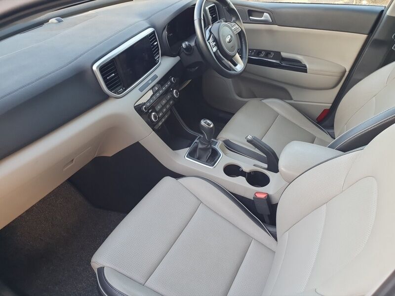 More views of Kia Sportage