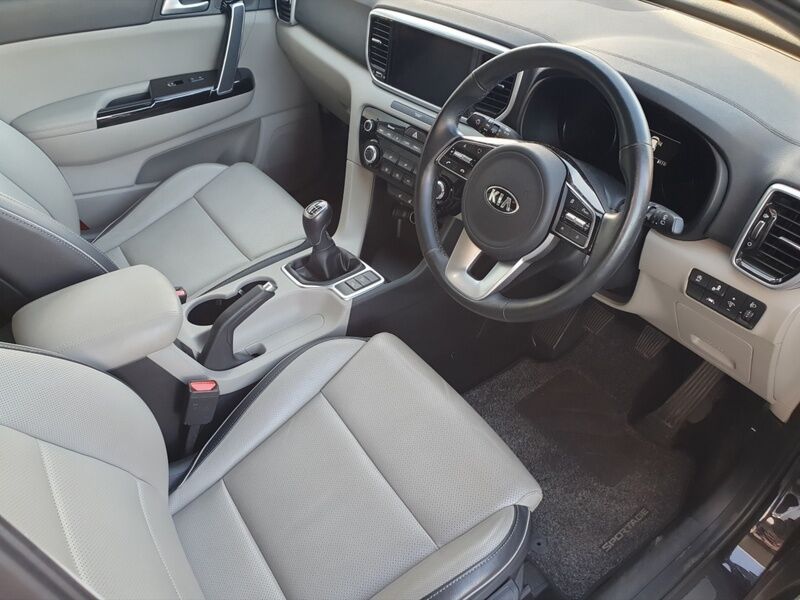 More views of Kia Sportage