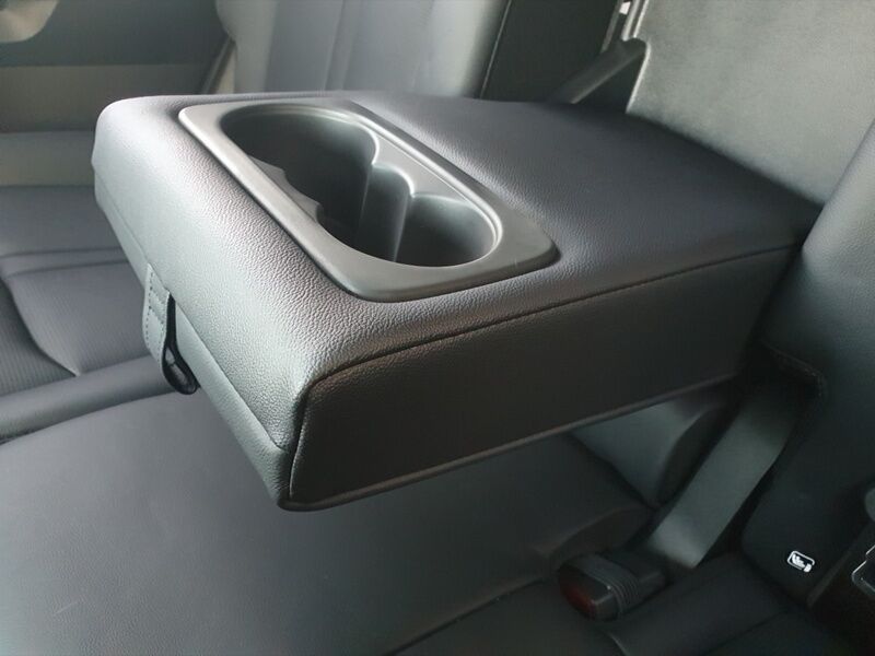 More views of Kia Sorento