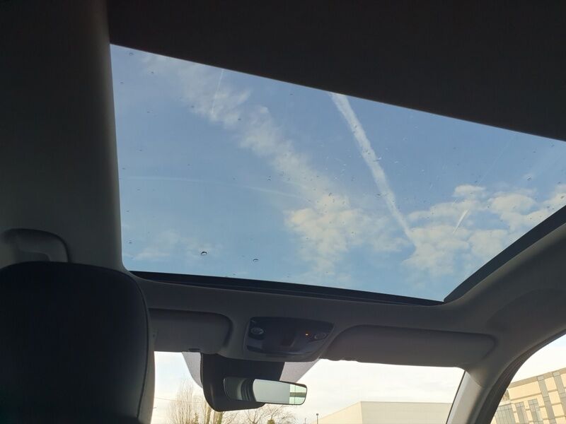 More views of Kia Sorento