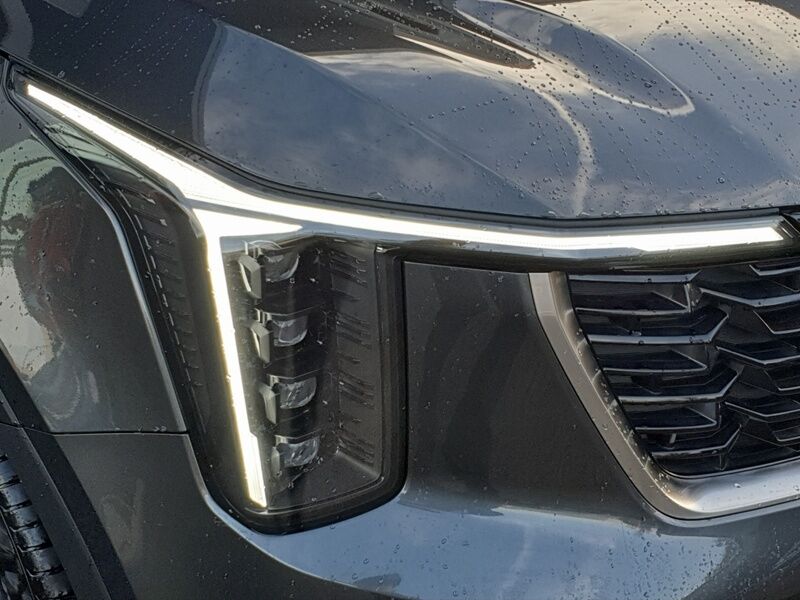 More views of Kia Sorento