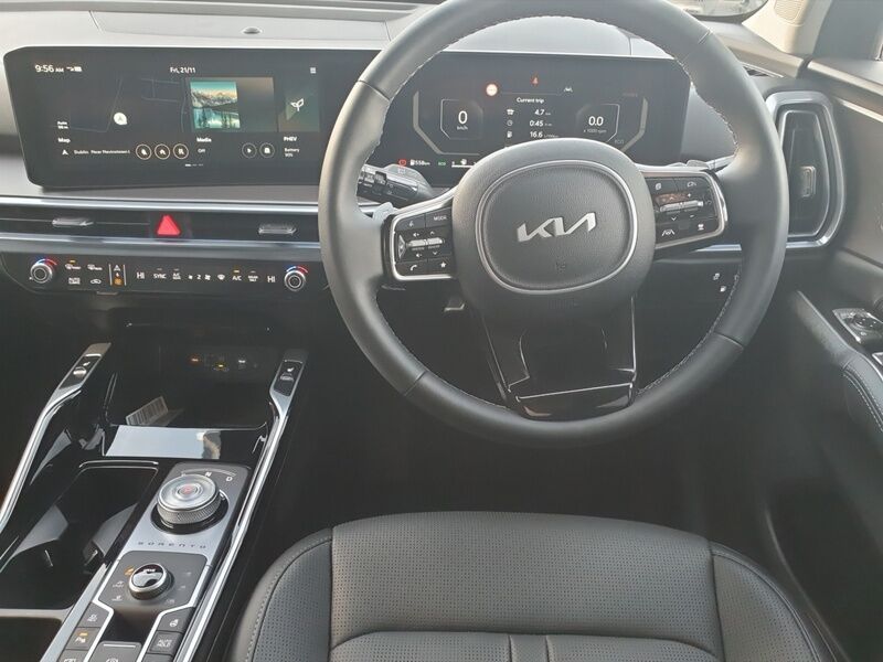 More views of Kia Sorento