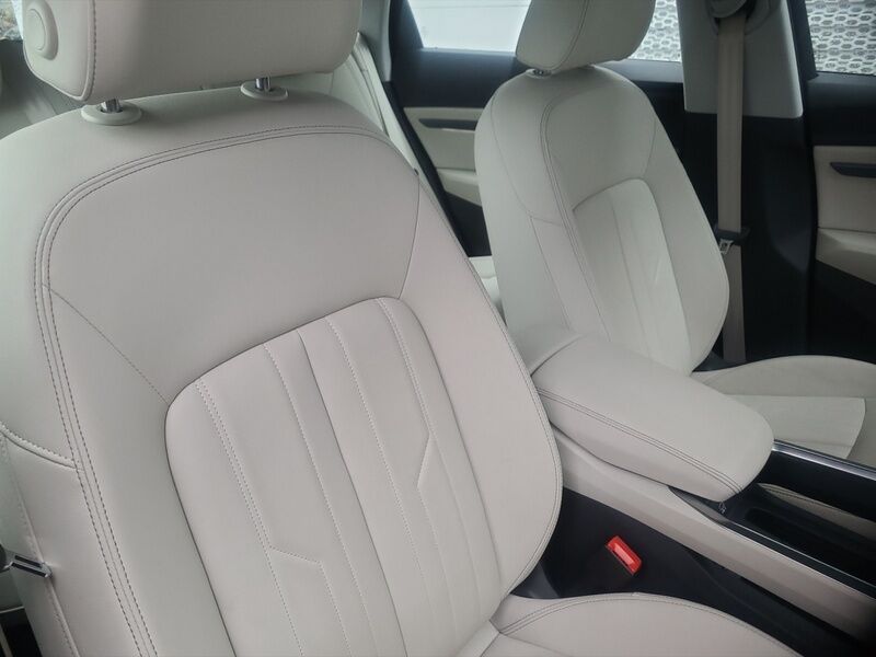 More views of Audi Q8 e-tron