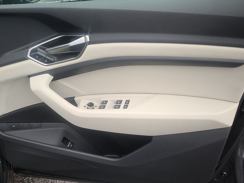 More views of Audi Q8 e-tron