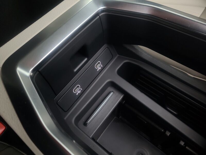 More views of Audi Q8 e-tron