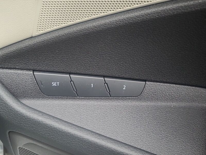 More views of Audi Q8 e-tron