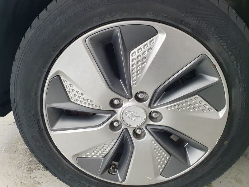 More views of Hyundai KONA