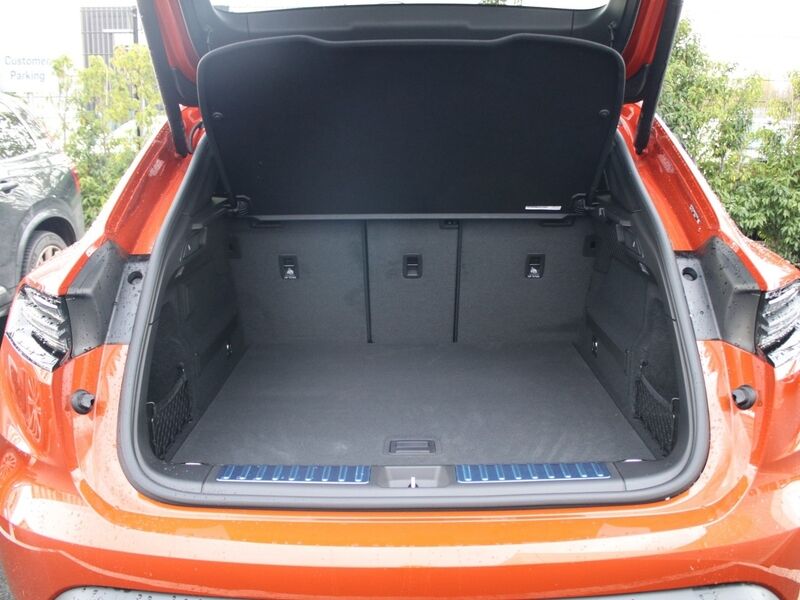 More views of Porsche Macan