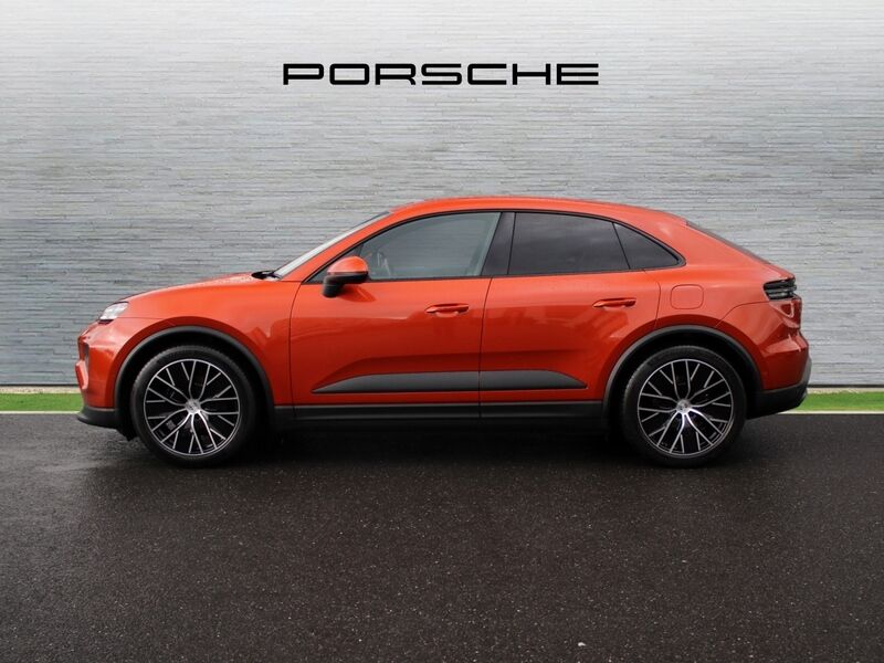 More views of Porsche Macan