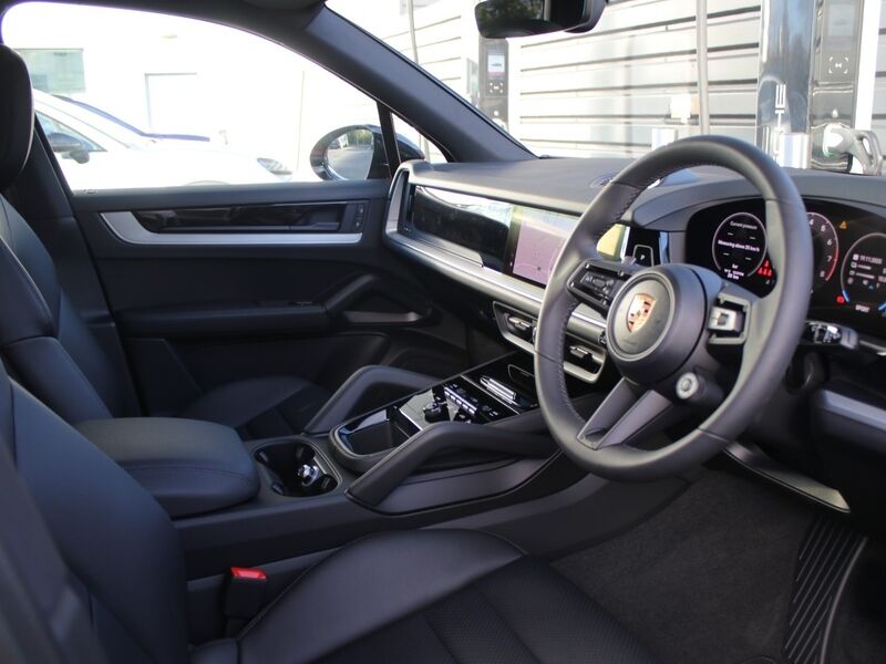 More views of Porsche Cayenne