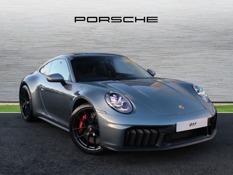 More views of Porsche 911