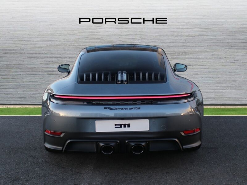 More views of Porsche 911