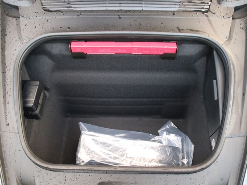 More views of Porsche 911