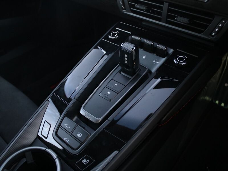 More views of Porsche 911