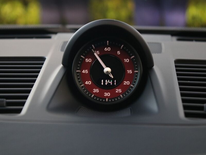 More views of Porsche 911