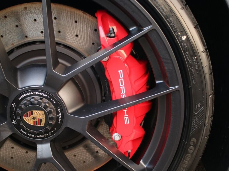 More views of Porsche 911