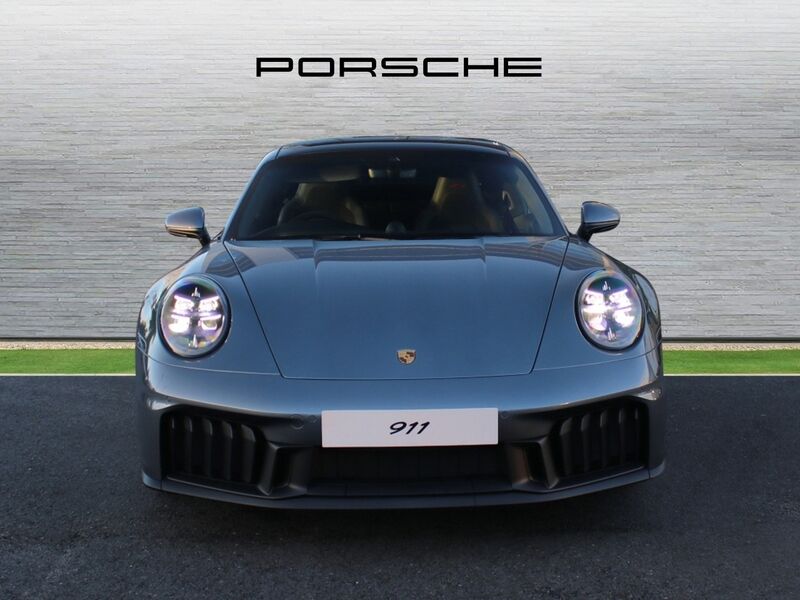 More views of Porsche 911