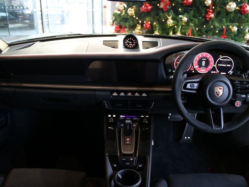 More views of Porsche 911