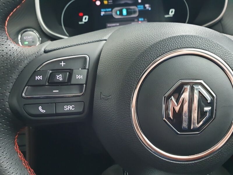 More views of MG ZS