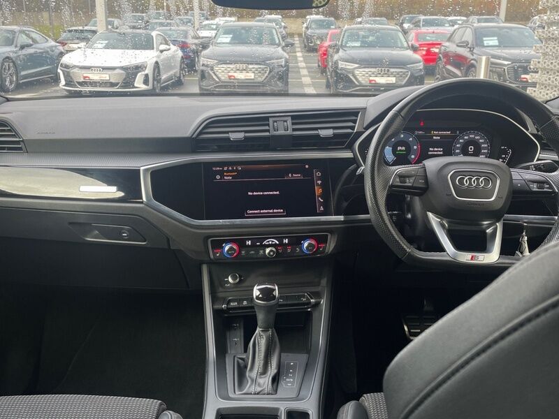 More views of Audi Q3