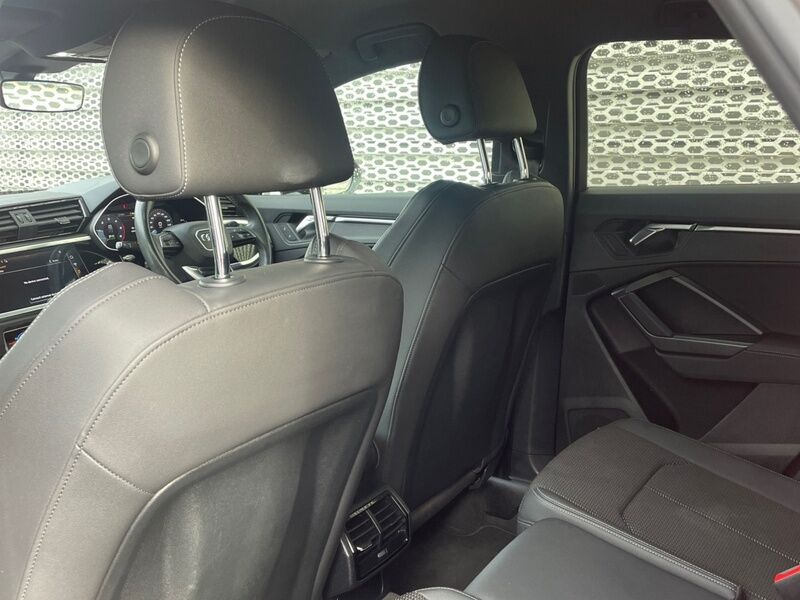 More views of Audi Q3