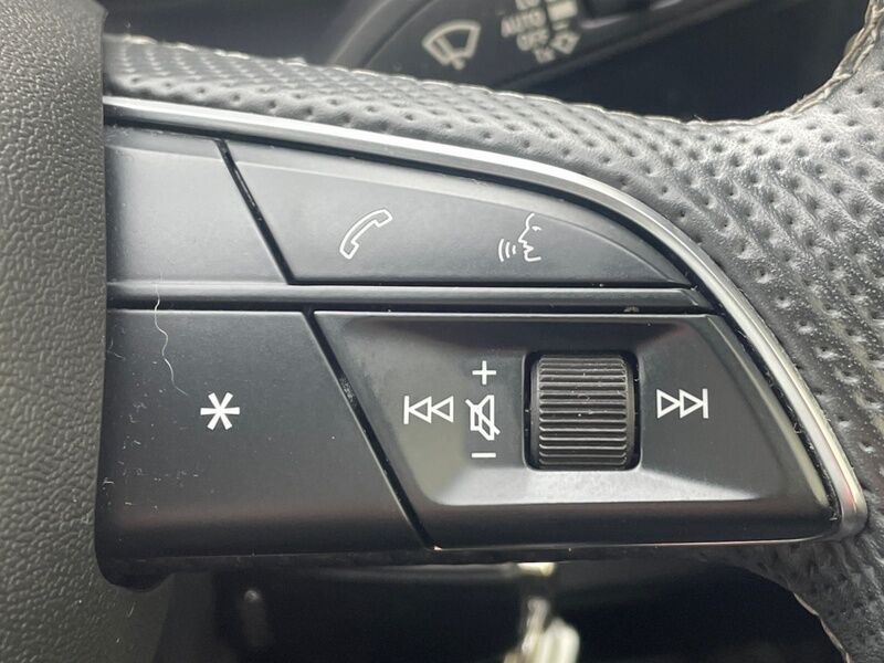 More views of Audi Q3