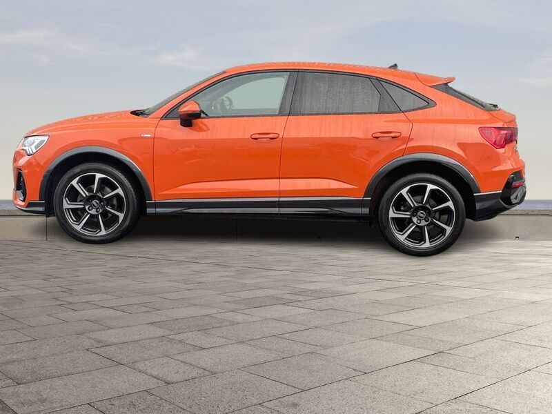 More views of Audi Q3