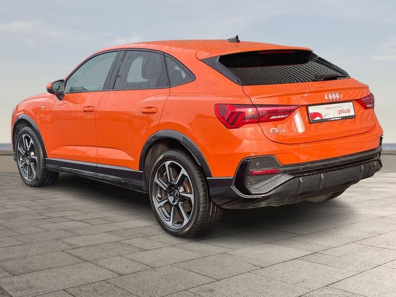 More views of Audi Q3