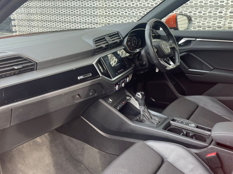 More views of Audi Q3