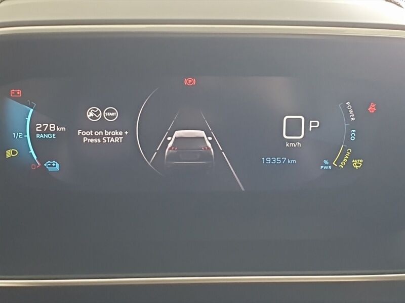 More views of Peugeot 2008