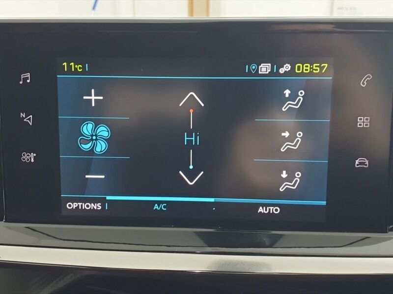 More views of Peugeot 2008