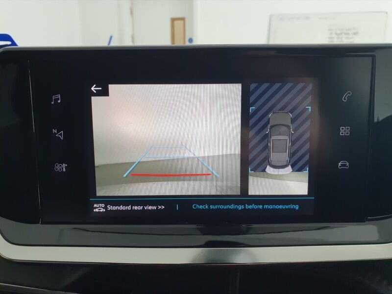 More views of Peugeot 2008