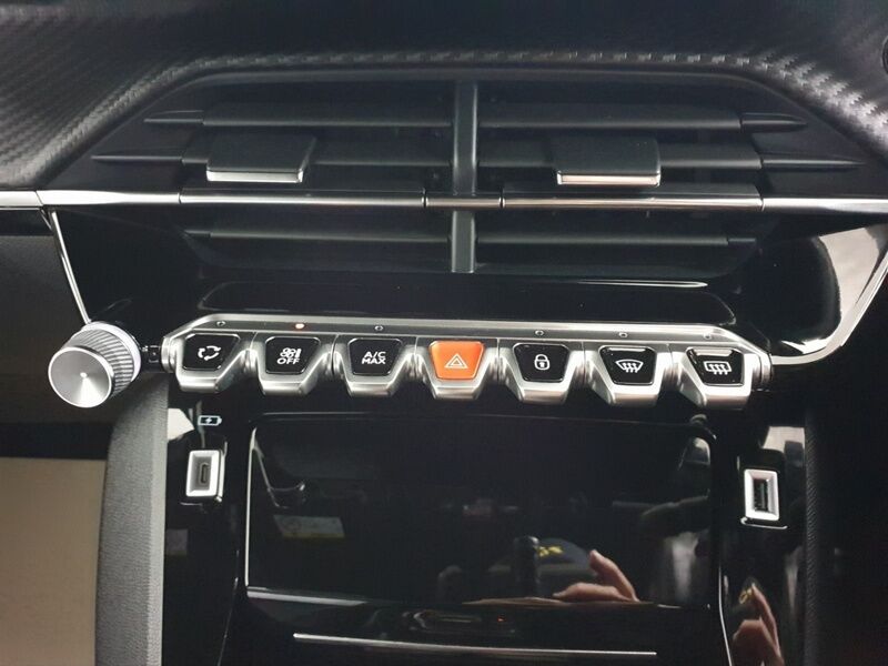 More views of Peugeot 2008