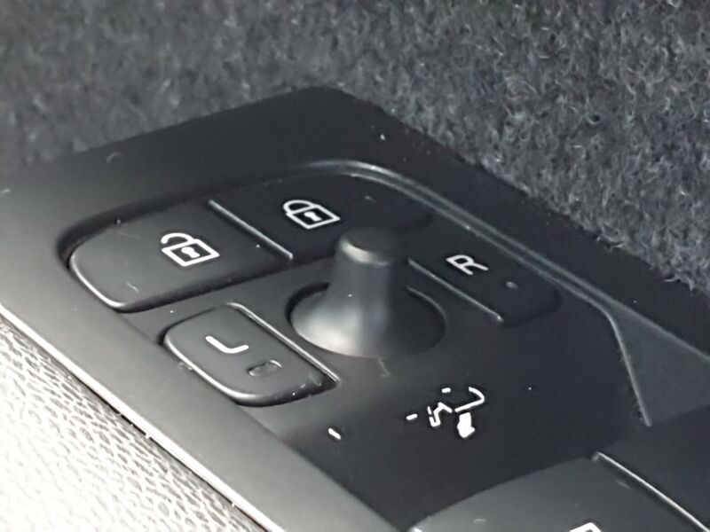 More views of Volvo C40